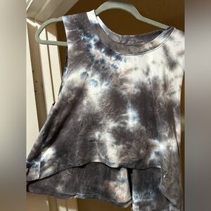 HotWorx Tie-dye crop top. Gently Used. Short in the front long in the back
